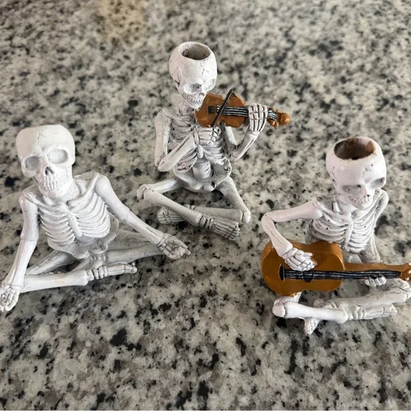 Musical skeleton air plant holders - Picture 1 of 3